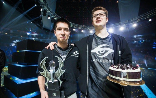 WE官宣V5教练加入，担任主教练一职