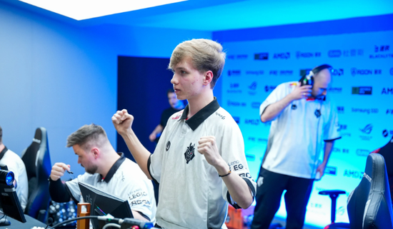 金晶洙更新ins：希望我能尽快回到大名单