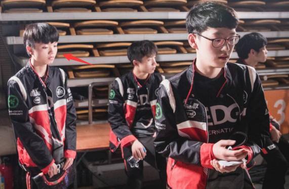 MongolZ 通过击败 Eternal Fire 成功晋级 IEM Cologne 2024。